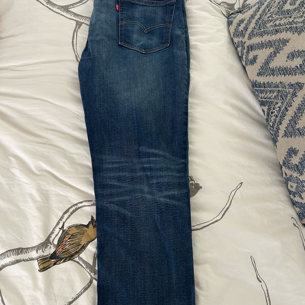 Men’s Levi 514 Slim Straight blue jeans. - Picture 5 of 7
